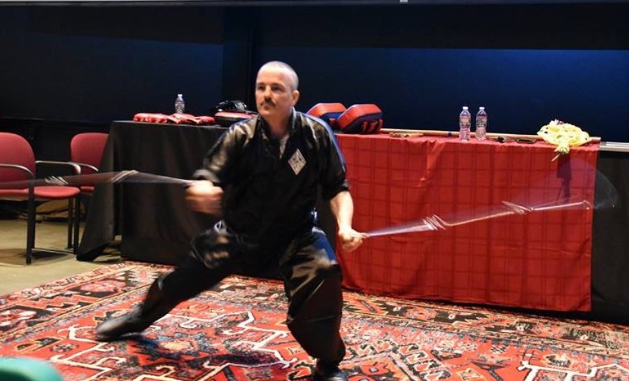 2018 - sifu-michael-goodwin -erforms double-whip-chains